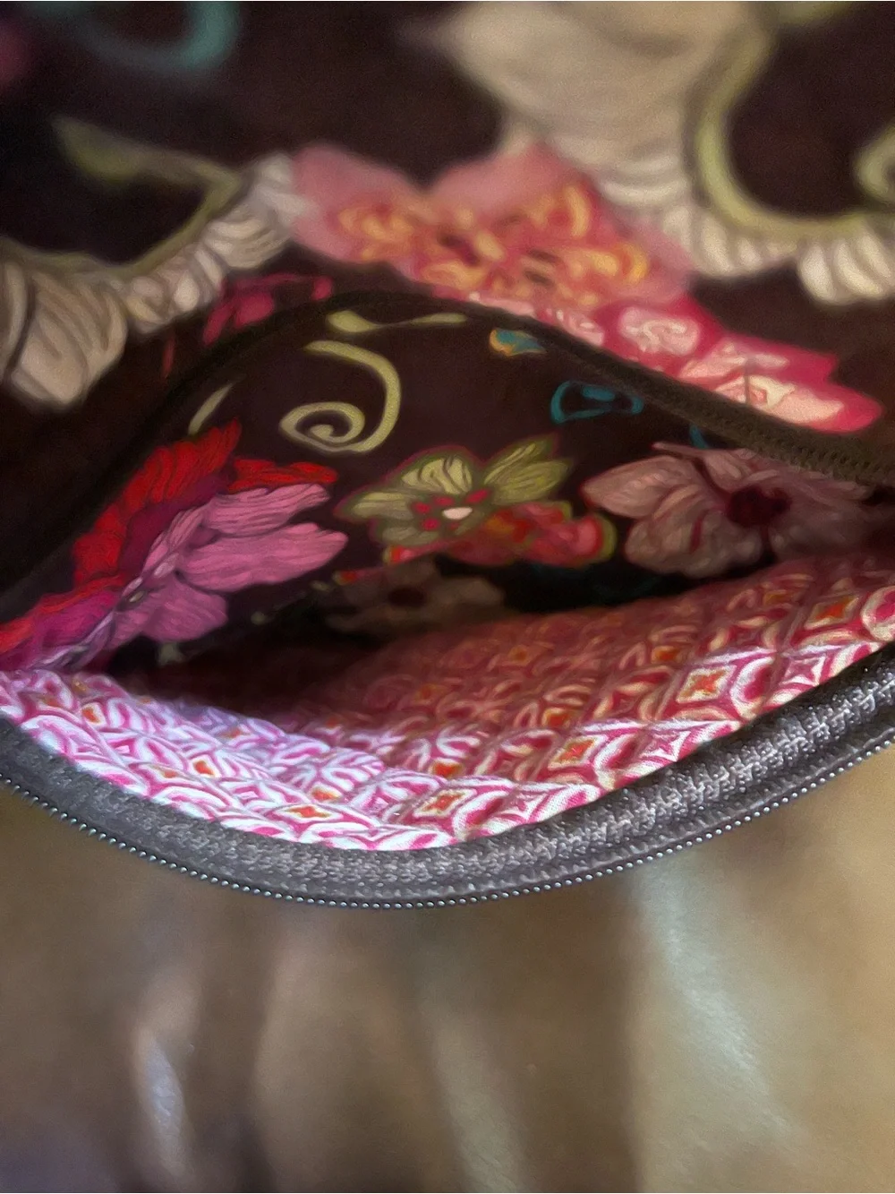 Excellent Retired Print Vera Bradley Small Bookbag